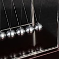 Pikkukuva 4 / 5: Cradle Balance Balls, Energisparleksak, Pendelbollleksak för barn