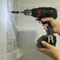 Pikkukuva 5 / 5: 2 kpl 1/2\" neliöveto - 1/4\" hylsyadaptereita, iskumutteriavaimen adapteri, pikavapautusmuunnin iskumutteriavaimelle ja ruuvimeisselin kärjen pidikkeelle