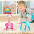 Miniatyrbillede 5 af 5: Tegnet Giraf Pop-Tube Teleskopisk Sugkop Sensorisk Legetøj Dyr Sucker Toy Fidgets Sensorisk Legetøj Julegave til Børn Gul - 2