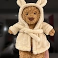 Miniatyrbillede 3 af 5: Jellycat Plys Bartholomew Bjørn Badekåbe Medium - H26 X B12 cm - sebneei