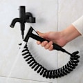 Miniatyrbillede 4 af 5: Bidet Slange 2m Teleskopisk Bruseslange ABS Udskiftning Fjeder Bruseslange til Badeværelse Toilet Håndholdt Brusehoved Bidet Sprøjte Sort