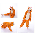 Miniatyrbild 8 av 8: Barn Pyjamas Flickor Pojkar Flanell Sovdräkt Hoodie Cosplay Party Julklapp Het A pair of socks One Size