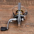 Miniatyrbillede 4 af 5: 5,5:1 Gear Ratio Fiskehjuls Slidstærkt Lang Levetid Enkel Installation Spinnehjul Til Fiskeri