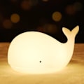 Miniatyrbillede 1 af 5: Sød Haj Natlampe 7 Farveskiftende LED Bærbar Touch Lampe til Soveværelse USB Genopladelig Silikone Dyre Natlampe (Vælg)