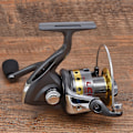 Miniatyrbillede 3 af 5: 5,5:1 Gear Ratio Fiskehjuls Slidstærkt Lang Levetid Enkel Installation Spinnehjul Til Fiskeri