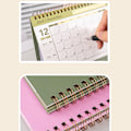 Miniatyrbilde 7 av 8: Skrivebords kalender Green