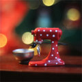 Pikkukuva 5 / 5: 1:12 Blender miniatyyri punainen sekoituskone, malli Xmas Ornament Red one size