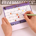 Miniatyrbild 4 av 8: Skrivbords kalender 2024-2025 Style3