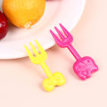 Pikkukuva 6 / 8: 10 kpl Mini Kawaii Eläin Piirretty Haarukka Hedelmä Lapset Kakku Jälkiruoka 3.8*1.6cm