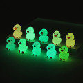 Miniatyrbillede 2 af 5: 10 Stk Mini Luminous Resin Ducks Glow In The Dark Miniature Orna Multicolor A