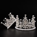 Miniatyrbilde 3 av 5: 1stk Perlekronekake Dekorativ Små Tiaraer Krystallperle Pri Silver 7*5.5cm