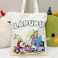 Miniatyrbild 1 av 5: Labubu Canvas Väska Kvinnlig Student Söt Tecknad Shopping Handväska Casual Axelväska The Monsters Utomhus Rese Användning YB13G(FMY) YB13G party BUBU 35cm 40cm