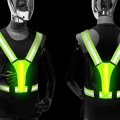 Miniatyrbillede 1 af 4: Reflekterende Løbevest med LED-lys, USB-opladelig Løbevest til Bryst til Løbere Natvandring (FMY)