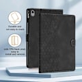 Miniatyrbillede 2 af 5: Præget læderetui til iPad 10. generation 10.9 2022 (FMY) Black