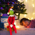 Miniatyrbilde 3 av 5: Julepynt - Grinch Plussjeleketøy 2023, Rød/Grønn Monster Stoffdyr Hjemmedekorasjon Festgaver For Barn (FMY) Red
