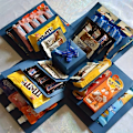 Miniatyrbild 4 av 5: Överraskningsgåvoask Deluxe - Pop-Up Party Favor Förpackning med Lock och Explosionseffekt för Födelsedagar, Bröllop, Frieri och Speciella Tillfällen (FMY) Red (excluding snacks)