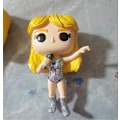 Miniatyrbillede 2 af 2: Taylor Swift Figurer Dukker Sød Harpiks Statue Figur Have Hjem Dekoration Håndværk Fans Gave (FMY) A