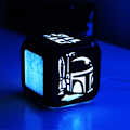 Miniatyrbillede 2 af 5: Star Wars Mode Kreativ 3D Stereo Lille Alarmur Lydløs LED Natlampe Elektronisk Ur Sengebordsur Soveværelsesur - USB Opladning (FMY)