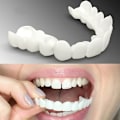 Miniatyrbilde 2 av 5: 4-delt ComfortFlex hvite simulerte proteser med finer - Øvre og nedre tenner proteseomsorg for menn og kvinner - Fleksibel, komfortabel, en (FMY) White 2pc upper teeth + 2pc lower teeth