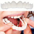 Miniatyrbilde 3 av 5: 4-delt ComfortFlex hvite simulerte proteser med finer - Øvre og nedre tenner proteseomsorg for menn og kvinner - Fleksibel, komfortabel, en (FMY) White 2pc upper teeth + 2pc lower teeth