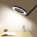 Miniatyrbillede 3 af 4: Forstørrelsesglas med LED-belysning