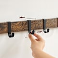 Miniatyrbillede 4 af 5: Væghængt tøjstativ med hylde, kroge og tøjstang - Rustik brun/S