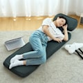 Pikkukuva 4 / 7: Ergonominen lattiatuoli, jossa on teräsrunko ja pehmeä pehmuste