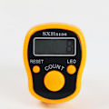 Miniatyrbild 5 av 6: Elektronisk handräknare för finger med LED-display