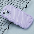 Miniatyrbild 3 av 6: iPhone 15 Mobilskal Wavy Textur Lila