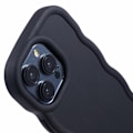Miniatyrbild 6 av 6: iPhone 13 Pro Mobilskal Wavy Svart