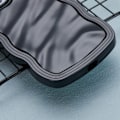 Miniatyrbild 6 av 6: iPhone 15 Pro Max Mobilskal Wavy Textur Svart