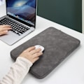 Miniatyrbild 5 av 6: Läder Laptop Sleeve Med Mjukt Foder 13.3" Mörk Grå