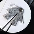 Miniatyrbilde 2 av 5: Sløyfebrosje med perlestav, sløyfeslips for kvinner, forkledd sløyfe, skjorte, forkledd jabot-krageslips for uniform