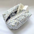 Miniatyrbillede 1 af 9: Blomstermønstret Puffet Quiltet Makeuptaske Stor Rejsetaske BLÅ BLUE