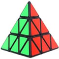 Musta taustatarra pyramidi kuutio palapeli - lapsille ja aikuisille