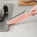 Miniatyrbillede 4 af 5: 3 i 1 Multifunktionel Gap Rengøring Køkken Skrubbebørste med Skraber til Kar Flise Glas Køkken Komfur Vask Gap Børste Skrabning Døde Plet Gulvbørste Cl