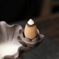 Miniatyrbillede 5 af 5: Lille Røg Tilbageflow Røgelsespindeholder Maitreya Buddha Statue Porcelæn Vandfald Censer Hjem D