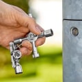 Miniatyrbillede 2 af 2: Universal Kontrolskabinet Nøgle Til Alle Standard Skabe Og Låsesystemer (92 Mm) 00 11 01