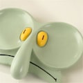 Miniatyrbillede 5 af 5: Sød brillestelholder til skrivebord, revision, Squidward Edition Sjov solbrillestelholder & smykke