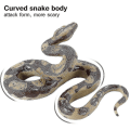 Pikkukuva 1 / 4: Halloween-temppuihin väärennetty käärme Pyon Snake Toy -kumi käärmehahmo