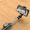 Miniatyrbillede 3 af 5: Alt-i-én Selfie Stick Tripod Udvidbar Telefonholder Med Bluetooth Fjernbetjening Og Tripod Til Og Android Enheder