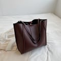 Miniatyrbilde 3 av 5: Stor kapasitet Retro Bag Kvinner 2023 Ny Stil Bag Skulder Bag Moteriktig Stor Bag Høy Kvalitet Ensfarget Total E Bag Svart Brown