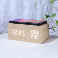 Miniatyrbild 1 av 5: Trådlös digital väckarklocka i trä med trådlös laddning, 3 larm LED-display, ljudkontroll och snooze-funktion för sovrum, sängbord, kontor (svart)