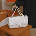 Miniatyrbillede 1 af 5: Enkelt skulder crossbody kæde taske camellia dametaske sort White