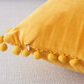 Pikkukuva 3 / 3: 2 kpl Pompoms Rative Case Cush Throw