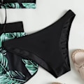Miniatyrbillede 5 af 5: 3-delt bikini sæt til kvinder med højtaljede shorts og krydsstropper