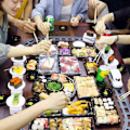 Miniatyrbilde 2 av 5: Sushi Train Rotary Sushi Toy Track Conveyor Belt Rotating Table Kid Food Train Set Diy Sushi Sushi