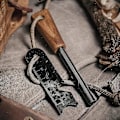 Pikkukuva 2 / 2: Tulitikku Paksun Bushcraft Tulikiven Käsintehty 20 000 Iskua Perinteinen Ferro Sauva