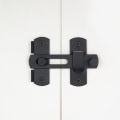 Miniatyrbilde 3 av 5: 4 pakker låse til låvedører, 3,93” x 2,75” matt svart rustfritt stål låveport flip dør lås tofløyet dør lås, skyvedør