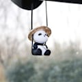 Pikkukuva 2 / 5: Sööt Pandan Keinuva Auton Peilikoriste Hauska Sisustus Takapeilikoriste (Hattu Panda)
